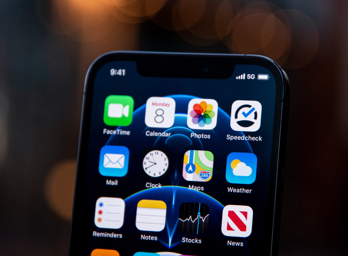 阳西苹果手机维修分享为什么 iPhone 12 在冬季会自动关机 